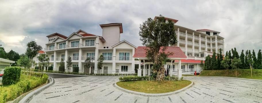 Hotel Casuarina@Kuala Kangsar Esterno foto
